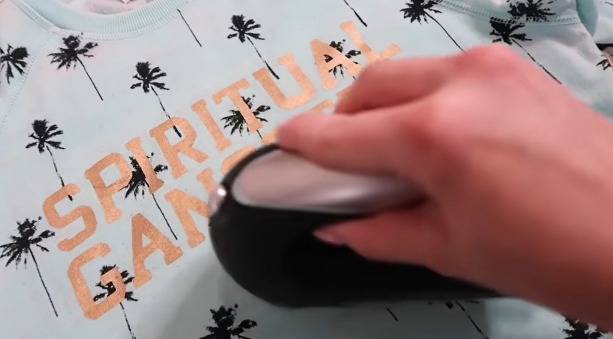 Does fabric shaver damage clothes? Is a fabric shaver worth it?